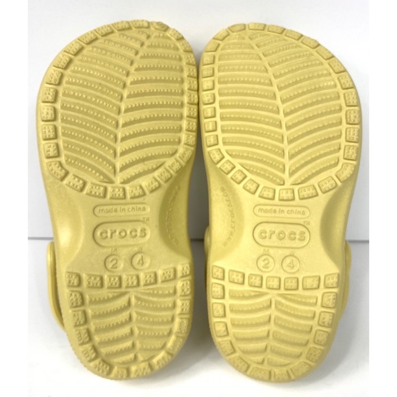 Yellow Crocs Adult Clogs M2W4 - Picture 4 of 4